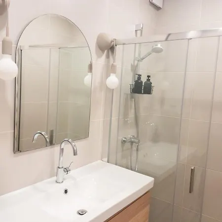 Csarnok Loft Διαμέρισμα *